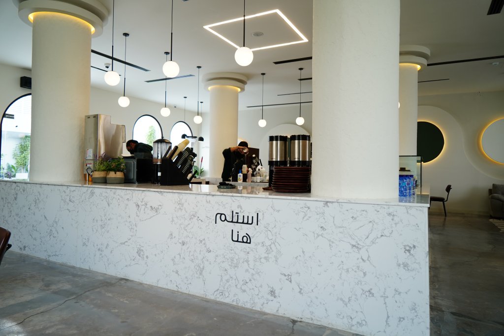 مشروع إنشاء الكافيهات والمحلات التجارية في الرياض — لمسة إنجاز للمقاولات